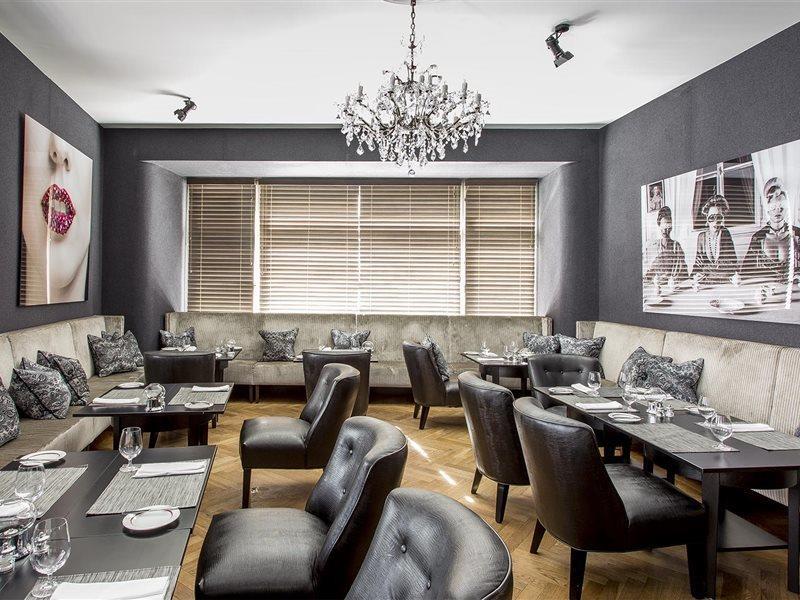 St. Petersbourg Hotel - Small Luxury Hotels Of The World Tallinn Exterior photo