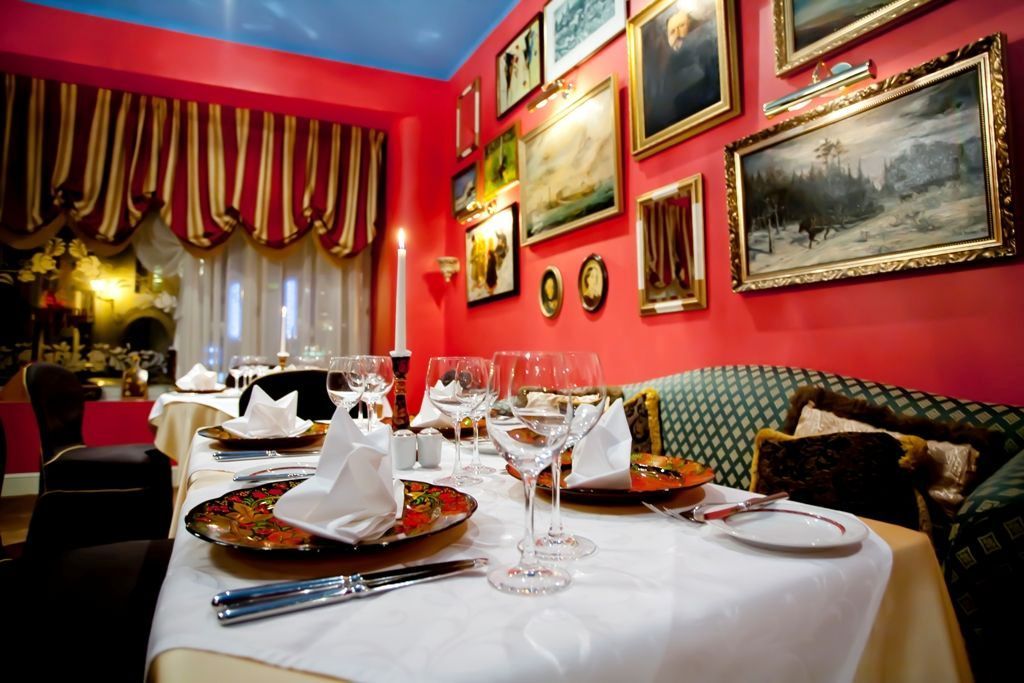 St. Petersbourg Hotel - Small Luxury Hotels Of The World Tallinn Exterior photo