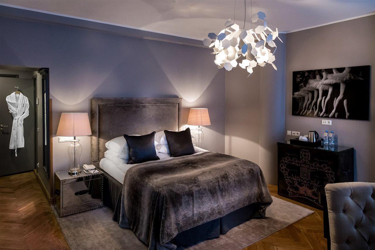 St. Petersbourg Hotel - Small Luxury Hotels Of The World Tallinn Exterior photo