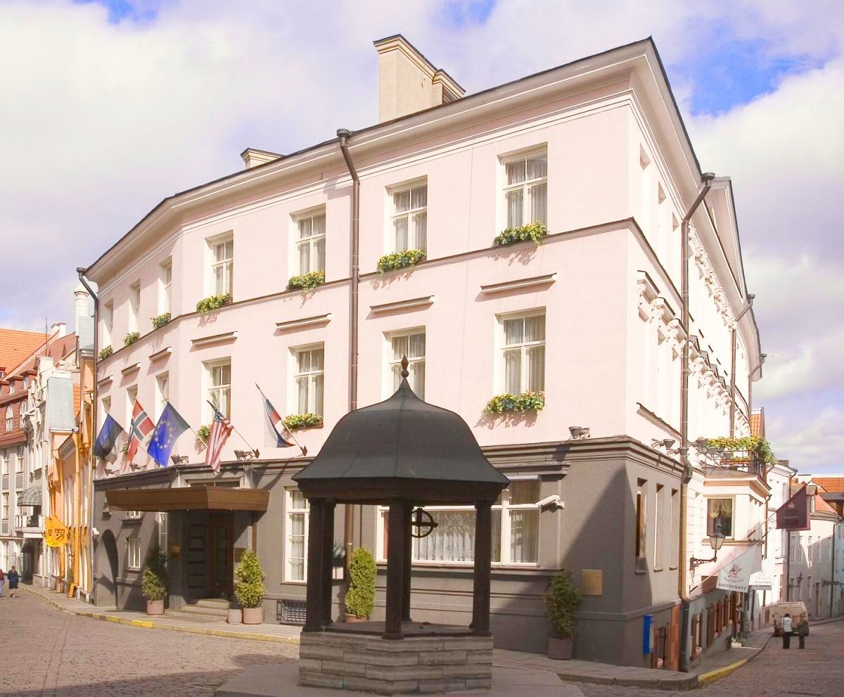 St. Petersbourg Hotel - Small Luxury Hotels Of The World Tallinn Exterior photo